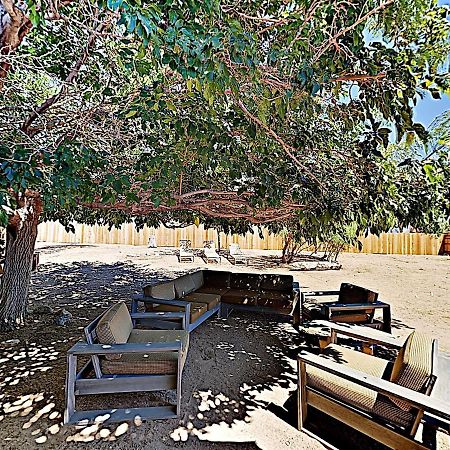 Rawhide Ranch - Walk To Pappy And Harriet'S With Hot Tub! Home Yucca Valley Eksteriør bilde