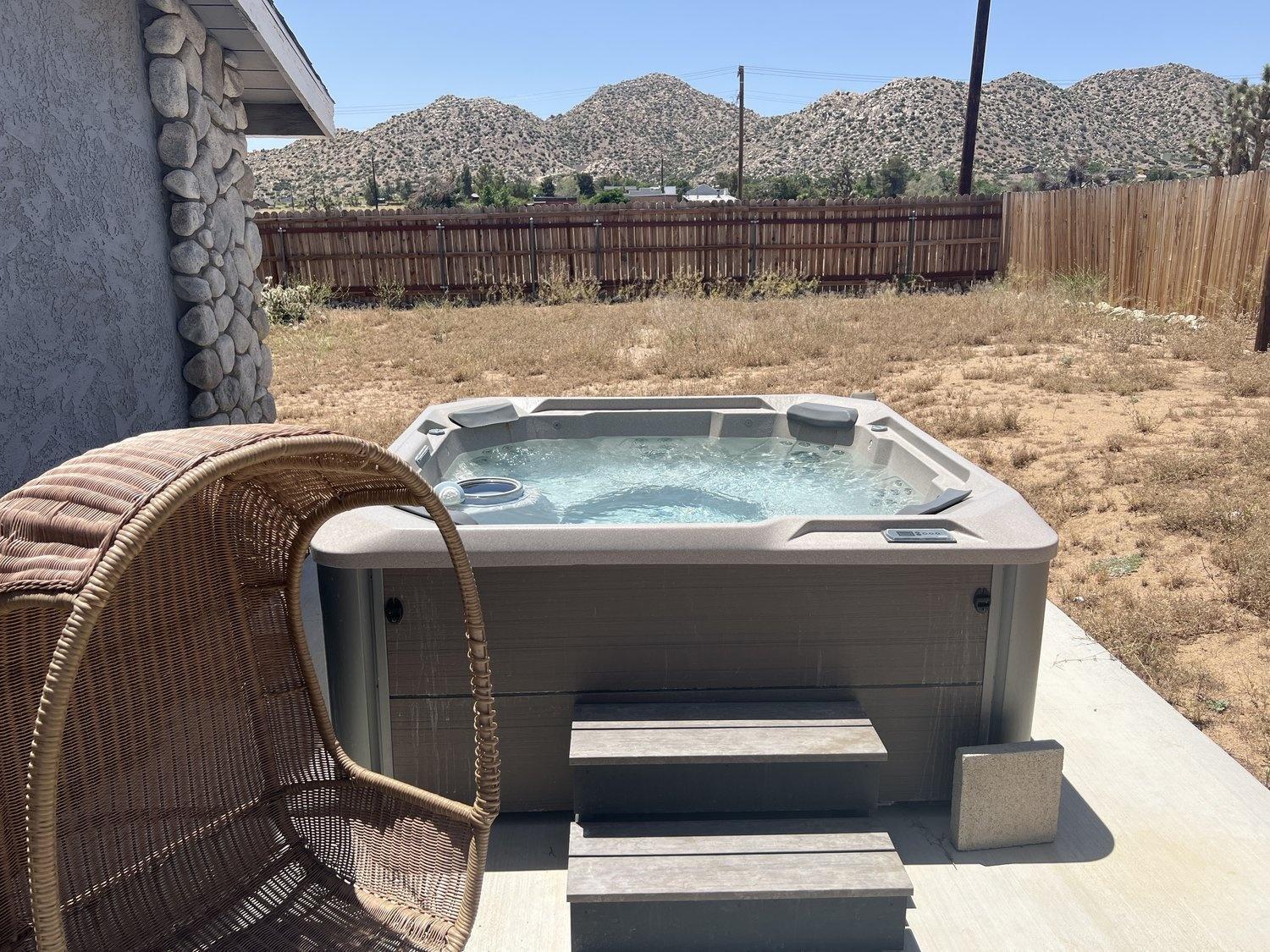 Rawhide Ranch - Walk To Pappy And Harriet'S With Hot Tub! Home Yucca Valley Eksteriør bilde